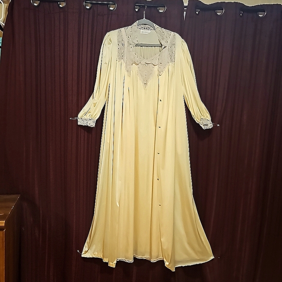 Vtg Miss Elaine 2 piece peignoire set lingerie - Picture 2 of 8